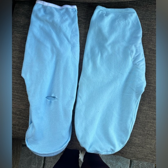 Swaddle Me Blue Baby Swaddle Wraps size small/medium- set of 2 - Picture 5 of 5